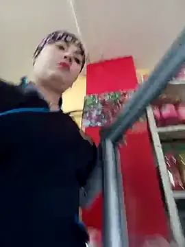 Snapshot of Lesly_10- chatting on September 2025 12:48:01 PM Lesly 10- online show from September 2025 12:48:01 PM