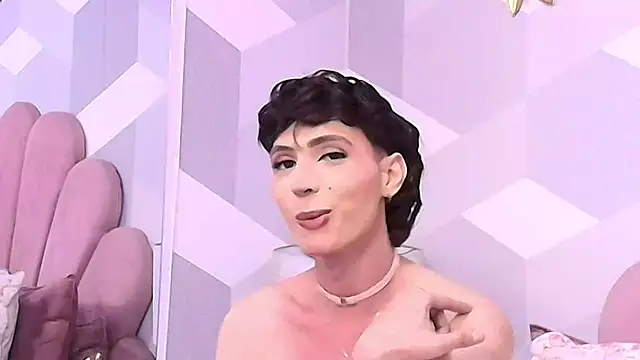 KylieMonnett online show from October 2025 06:39:02 PM