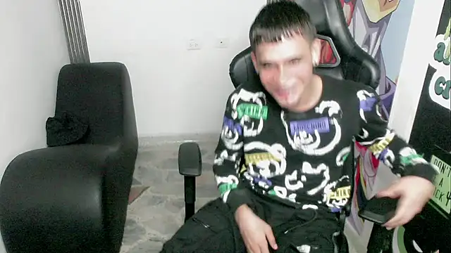Snapshot of zacariasss_ chatting on December 2024 06:20:02 AM zacariasss online show from December 2024 06:20:02 AM
