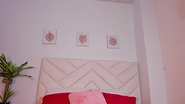 Brianna bigboobs online show from December 2024 11:07:02 AM