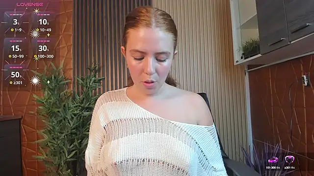 Snapshot of Lyssa_Muller chatting on February 2025 11:01:01 PM Lyssa Muller online show from February 2025 11:01:01 PM