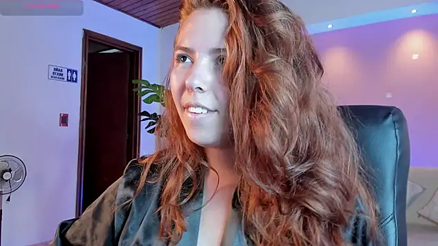 Snapshot of Lyssa_Muller chatting on March 2025 04:24:02 PM Lyssa Muller online show from March 2025 04:24:02 PM