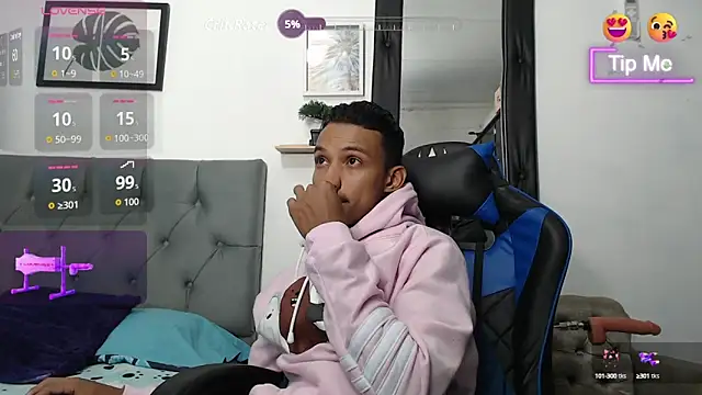 Snapshot of Ryan_Vergon chatting on October 2025 03:17:01 AM Ryan Vergon online show from October 2025 03:17:01 AM