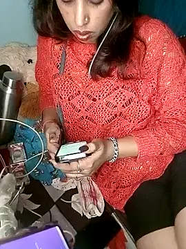 Snapshot of SWAG_9 chatting on December 2024 10:08:02 PM SWAG 9 online show from December 2024 10:08:02 PM