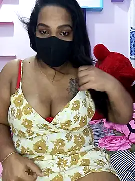 Snapshot of _Hot_Kisses_ chatting on December 2024 06:43:02 PM Hot Kisses online show from December 2024 06:43:02 PM