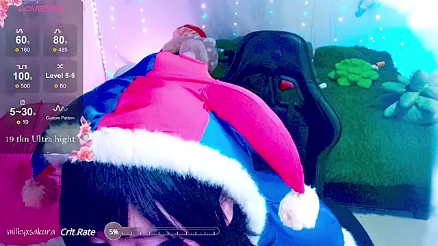 Snapshot of MilkyXSakura chatting on March 2025 08:37:01 AM MilkyXSakura online show from March 2025 08:37:01 AM