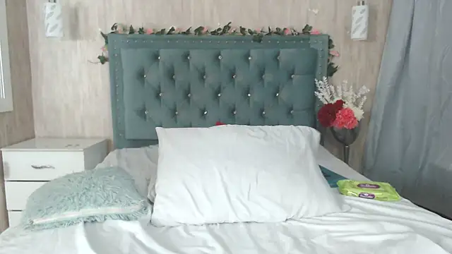 Snapshot of Alexa_roussee chatting on February 2025 04:06:01 AM Alexa roussee online show from February 2025 04:06:01 AM