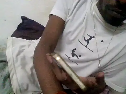 devilsam3327 online show from November 2025 02:29:02 PM