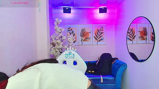 Snapshot of Dafne_huges chatting on October 2025 07:25:02 PM Dafne huges online show from October 2025 07:25:02 PM