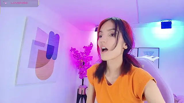 Snapshot of Dafne_huges chatting on October 2025 07:43:01 PM Dafne huges online show from October 2025 07:43:01 PM