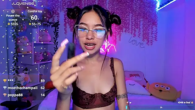 cat kitty18  online show from January 2025 04:00:01 PM
