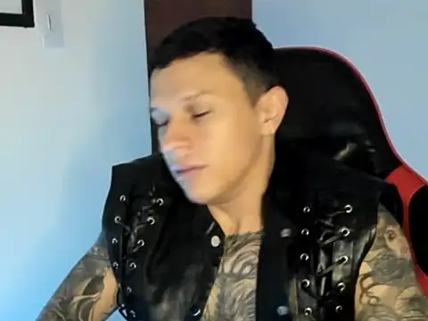 Snapshot of goodboy69l chatting on June 2026 12:26:01 PM goodboy69l online show from June 2026 12:26:01 PM