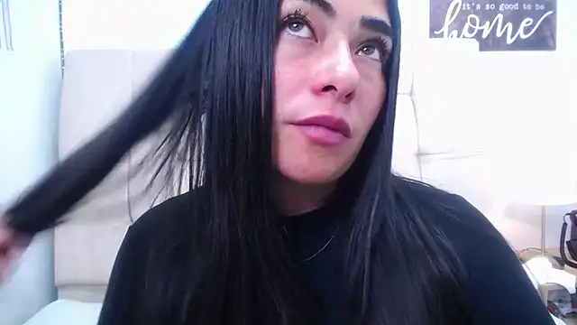 Snapshot of missexy303av chatting on December 2024 08:44:02 AM missexy303av online show from December 2024 08:44:02 AM