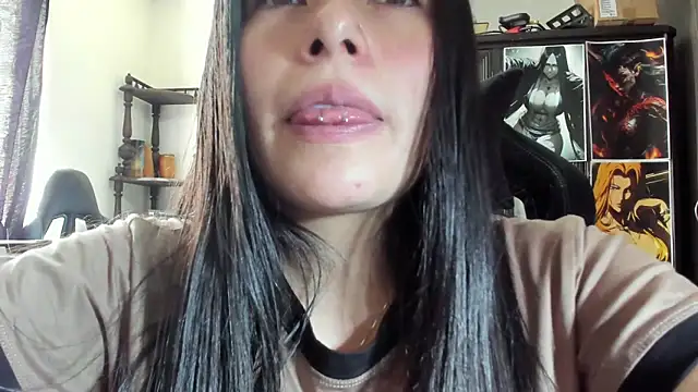 Snapshot of missexy303av chatting on March 2025 05:02:02 PM missexy303av online show from March 2025 05:02:02 PM