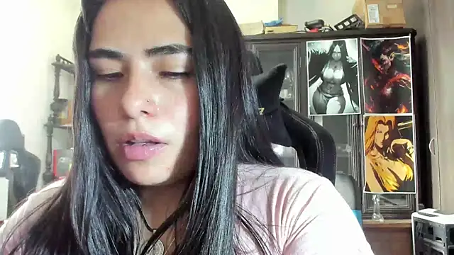 Snapshot of missexy303av chatting on March 2025 08:40:02 PM missexy303av online show from March 2025 08:40:02 PM