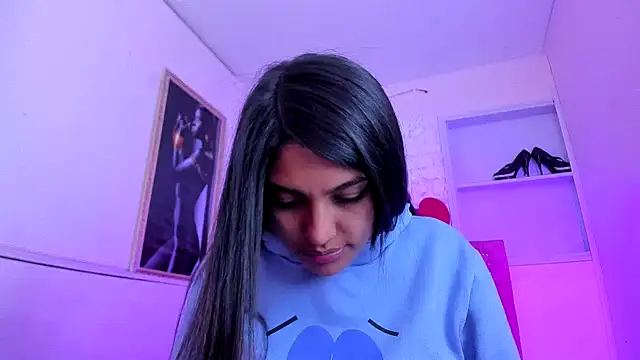 Snapshot of SarahStones chatting on October 2025 06:44:02 AM SarahStones online show from October 2025 06:44:02 AM