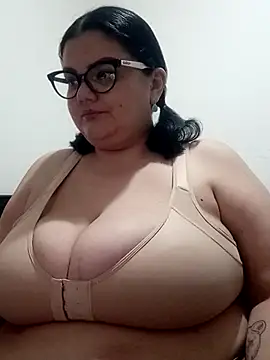 Madisonpalacio online show from April 2026 08:20:01 PM