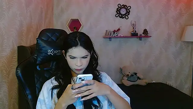 andy bell x online show from October 2025 05:51:02 AM