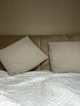 Snapshot of MobiLiveShow chatting on October 2025 09:26:02 PM MobiLiveShow online show from October 2025 09:26:02 PM