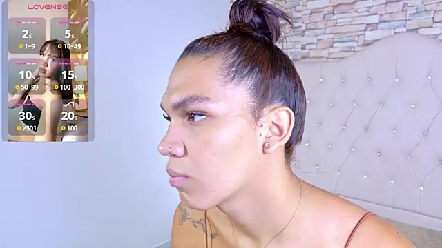 Sara-Smith- online show from April 2026 12:31:01 PM