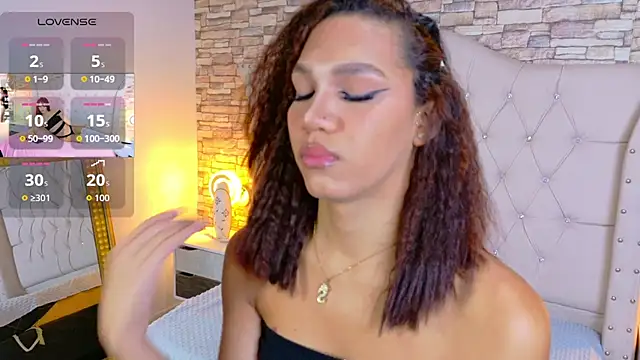 Snapshot of Sara-Smith- chatting on April 2026 12:10:02 PM Sara-Smith- online show from April 2026 12:10:02 PM