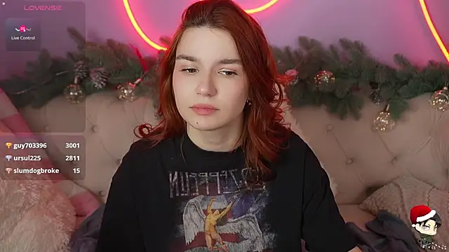 Snapshot of RedShinee chatting on December 2024 05:14:01 PM RedShinee online show from December 2024 05:14:01 PM