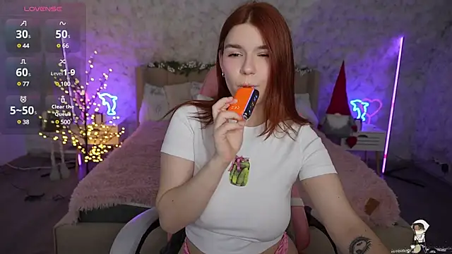 Snapshot of RedShinee chatting on January 2025 01:53:02 PM RedShinee online show from January 2025 01:53:02 PM