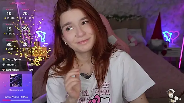 Snapshot of RedShinee chatting on January 2025 02:07:02 AM RedShinee online show from January 2025 02:07:02 AM