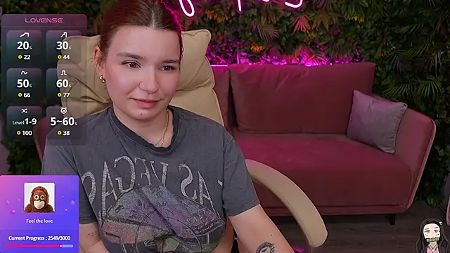 Snapshot of RedShinee chatting on March 2025 10:04:01 AM RedShinee online show from March 2025 10:04:01 AM