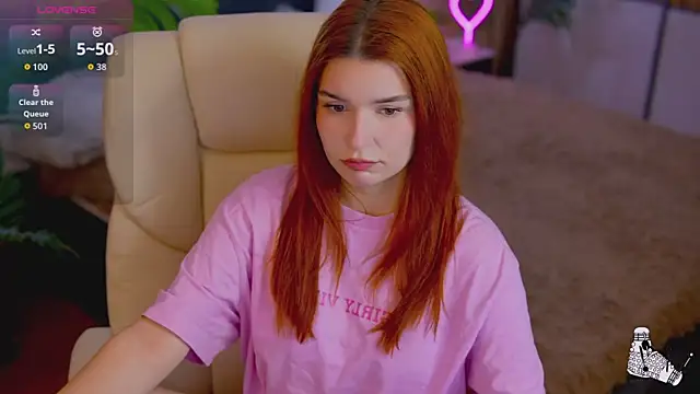 Snapshot of RedShinee chatting on September 2025 06:07:01 AM RedShinee online show from September 2025 06:07:01 AM