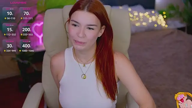 Snapshot of RedShinee chatting on October 2025 12:36:01 PM RedShinee online show from October 2025 12:36:01 PM