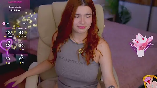 Snapshot of RedShinee chatting on October 2025 01:35:02 PM RedShinee online show from October 2025 01:35:02 PM