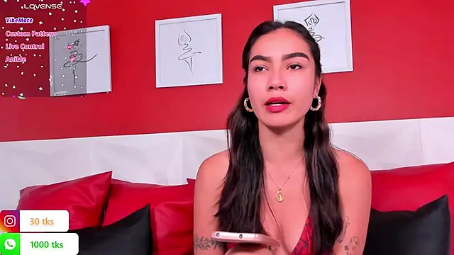 scarlet castro online show from December 2024 03:11:01 PM