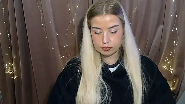 Snapshot of KristyHoney chatting on December 2024 09:48:01 PM KristyHoney online show from December 2024 09:48:01 PM