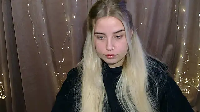 Snapshot of KristyHoney chatting on December 2024 06:56:02 AM KristyHoney online show from December 2024 06:56:02 AM