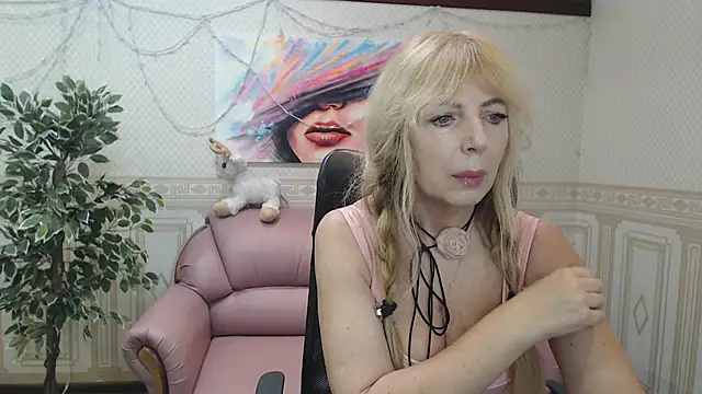 Snapshot of Anna_Diax chatting on January 2025 12:37:02 PM Anna Diax online show from January 2025 12:37:02 PM