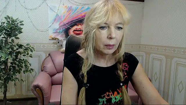Snapshot of Anna_Diax chatting on February 2025 12:38:02 PM Anna Diax online show from February 2025 12:38:02 PM