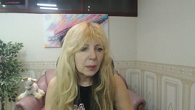Snapshot of Anna_Diax chatting on March 2025 12:30:02 PM Anna Diax online show from March 2025 12:30:02 PM