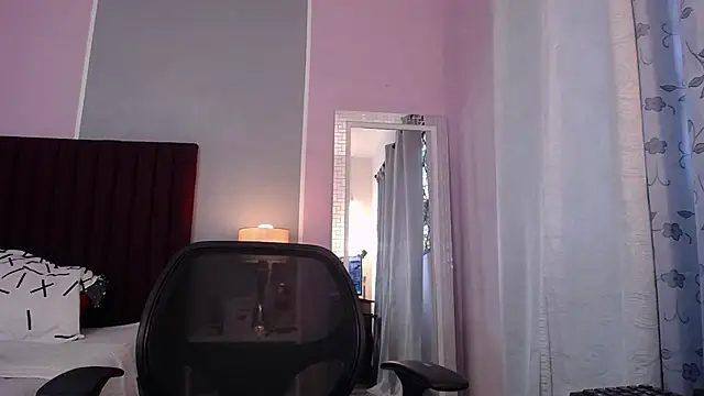 Snapshot of LiahGrey7 chatting on January 2025 03:33:02 PM LiahGrey7 online show from January 2025 03:33:02 PM