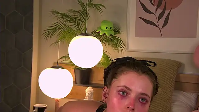 Snapshot of AshleyDouglas chatting on January 2025 04:47:01 AM AshleyDouglas online show from January 2025 04:47:01 AM