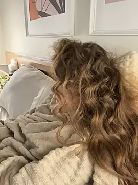 Snapshot of AshleyDouglas chatting on March 2025 10:41:02 AM AshleyDouglas online show from March 2025 10:41:02 AM