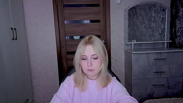 Kristy-Max online show from March 2026 08:48:02 PM