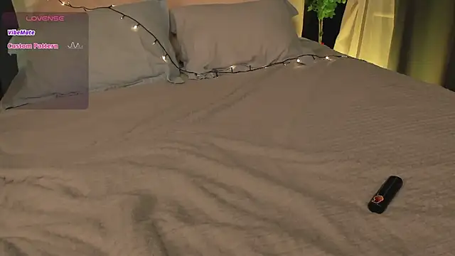 SunnyRisha online show from March 2025 06:04:02 AM