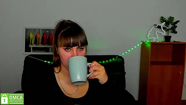 Amali Ivanna smit online show from March 2025 03:35:01 PM