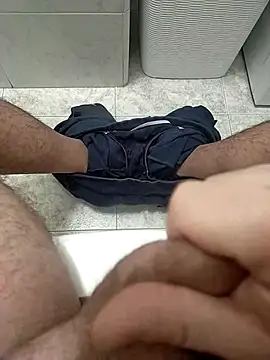 user 662 online show from February 2025 05:34:02 AM