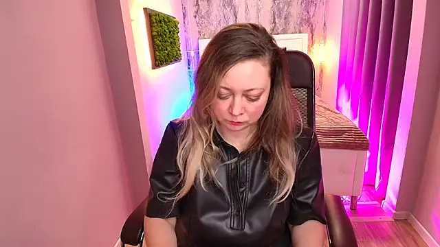 Snapshot of JesiaFoxi chatting on December 2024 12:55:02 PM JesiaFoxi online show from December 2024 12:55:02 PM