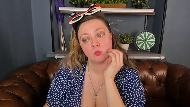 Snapshot of JesiaFoxi chatting on January 2025 04:02:02 PM JesiaFoxi online show from January 2025 04:02:02 PM