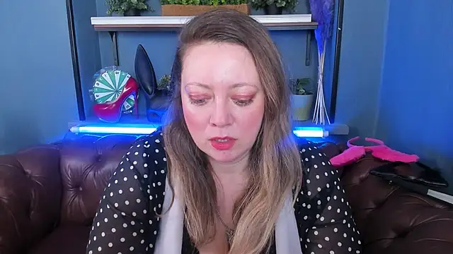 Snapshot of JesiaFoxi chatting on February 2025 12:21:02 PM JesiaFoxi online show from February 2025 12:21:02 PM