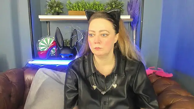 Snapshot of JesiaFoxi chatting on February 2025 01:14:01 PM JesiaFoxi online show from February 2025 01:14:01 PM