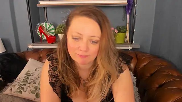 Snapshot of JesiaFoxi chatting on March 2025 04:47:02 PM JesiaFoxi online show from March 2025 04:47:02 PM